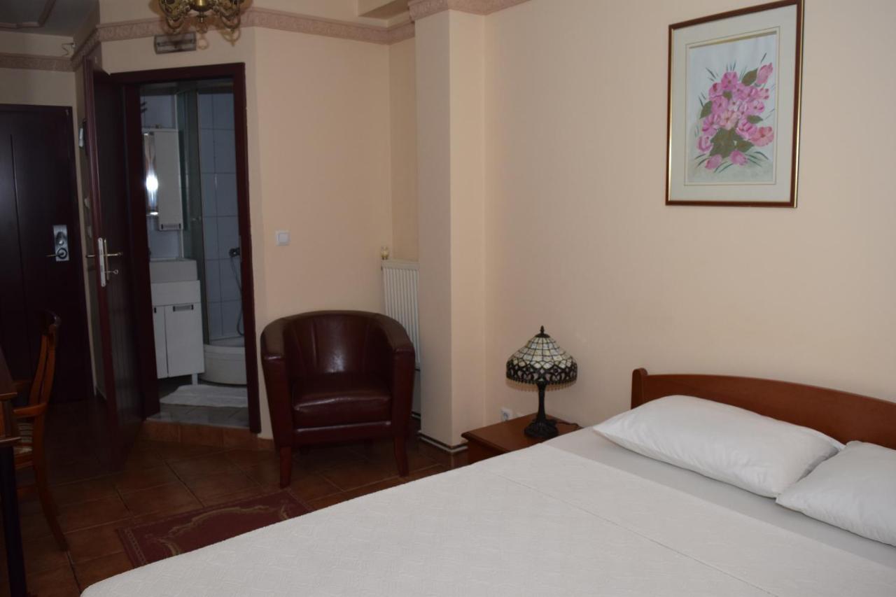 Hotel Tivoli Tetovo Exterior foto